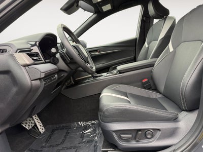 2026 Toyota Camry SE Hybrid