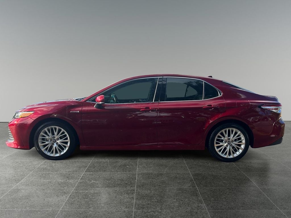 2020 Toyota Camry Hybrid XLE