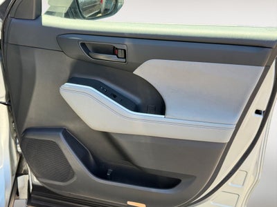 2021 Toyota Highlander L