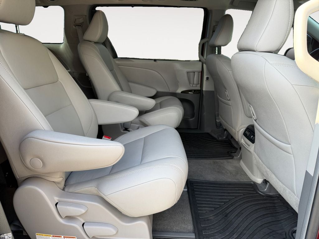 2018 Toyota Sienna XLE Premium 7 Passenger