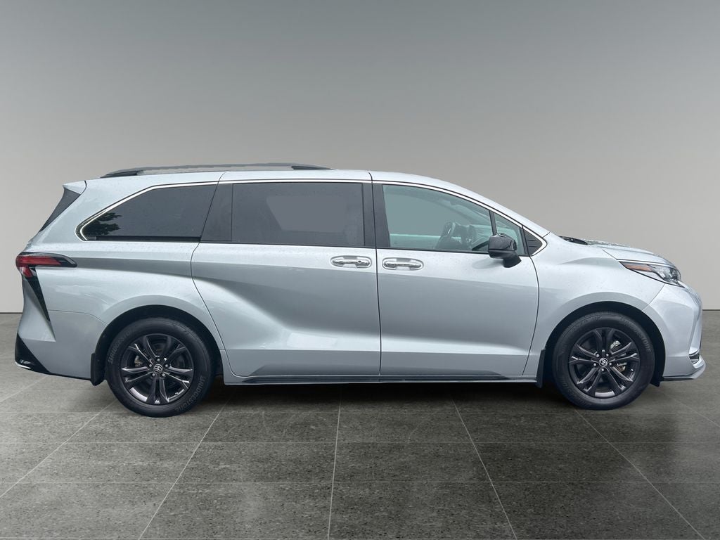 2024 Toyota Sienna XSE 7 Passenger