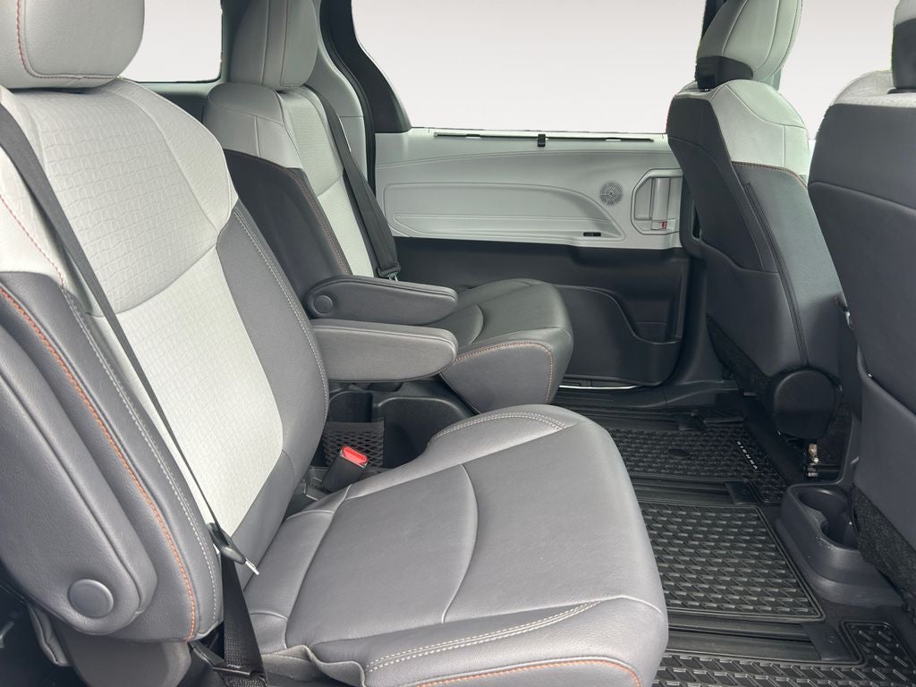 2024 Toyota Sienna XSE 7 Passenger