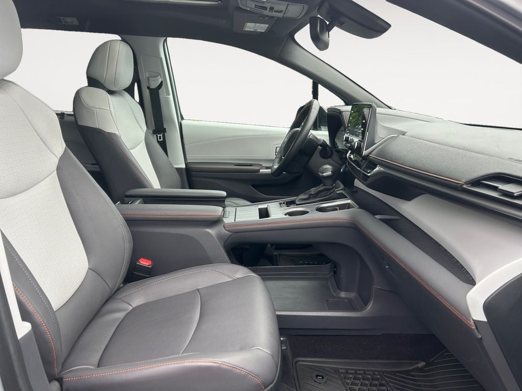 2024 Toyota Sienna XSE 7 Passenger