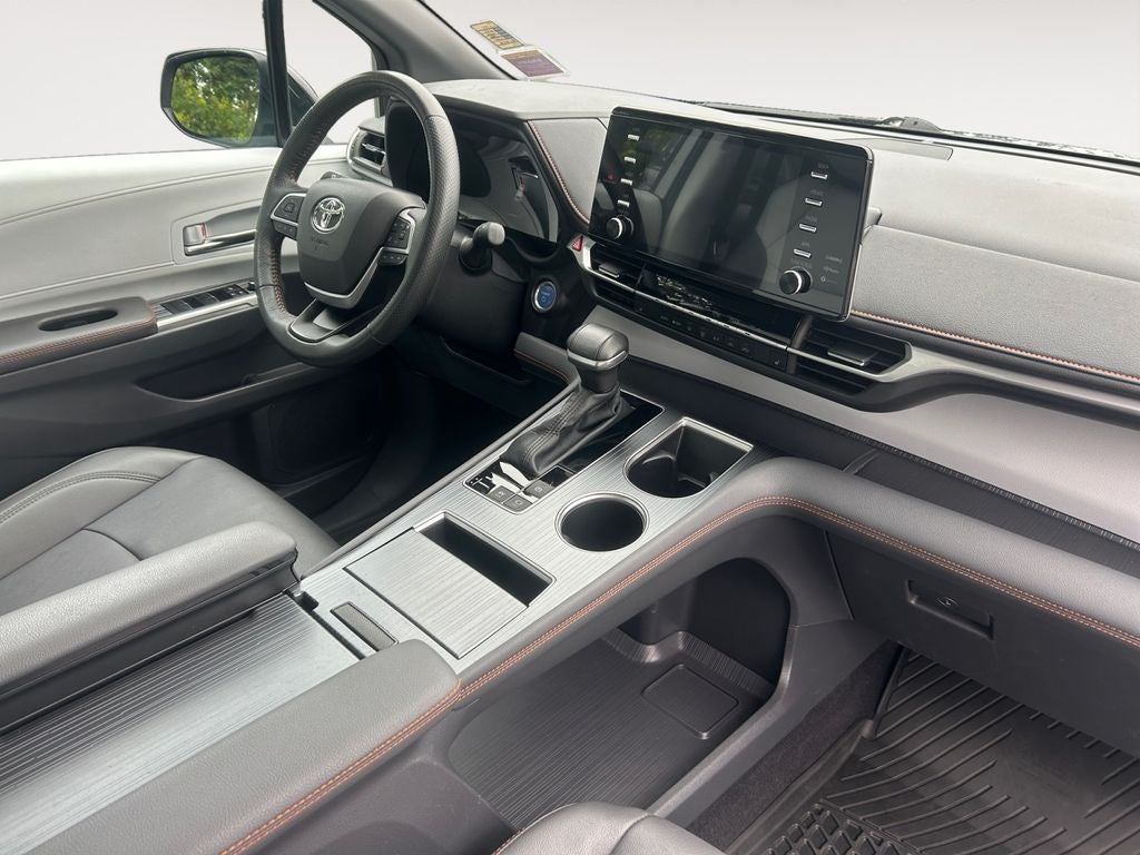 2024 Toyota Sienna XSE 7 Passenger