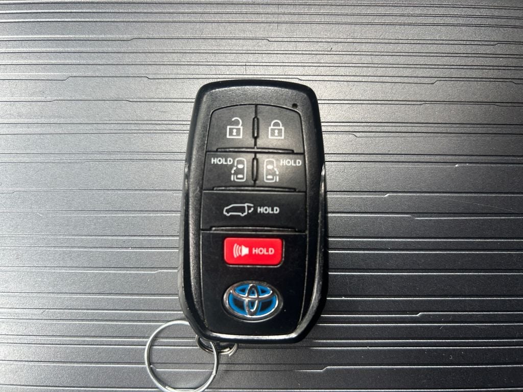 2024 Toyota Sienna XSE 7 Passenger