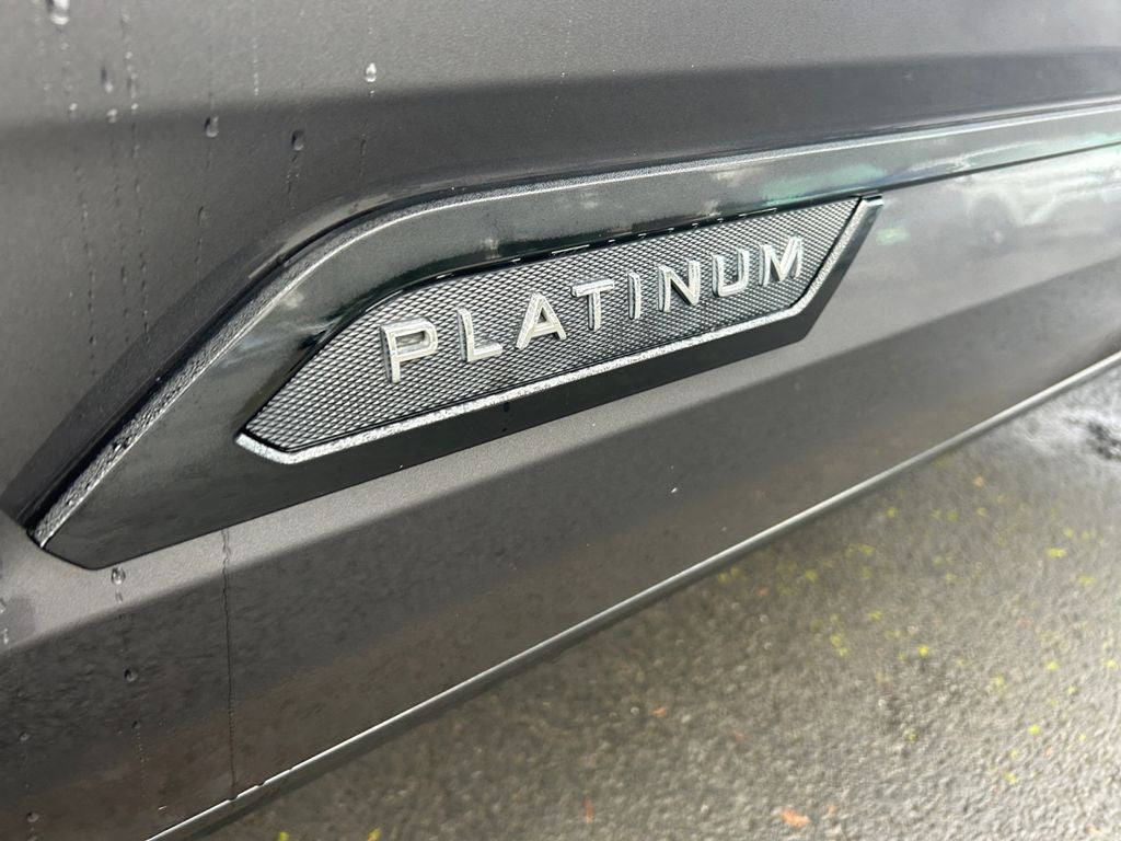 2023 Toyota Tundra Platinum 6" LIFTED W/ FUEL WHEELS