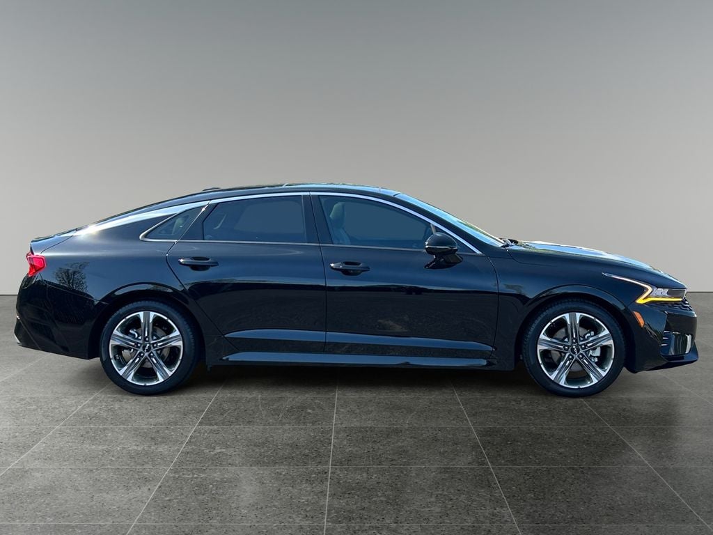 2022 Kia K5 EX