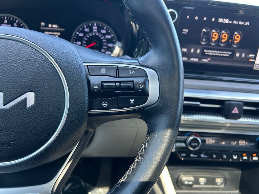 2022 Kia K5 EX