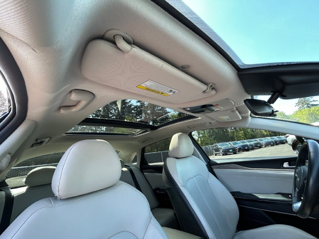 2022 Kia K5 EX