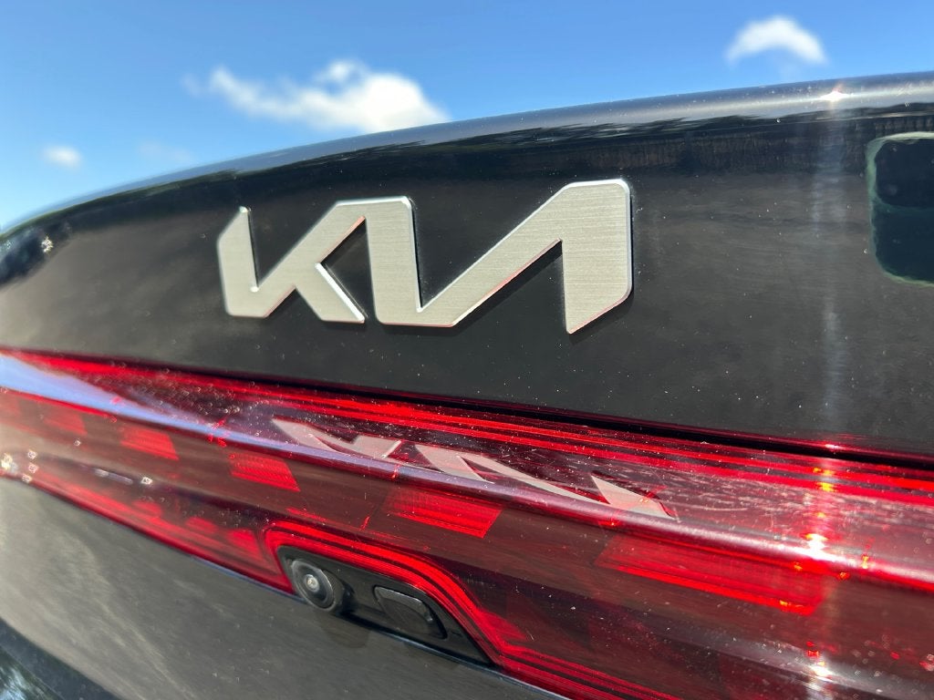 2022 Kia K5 EX