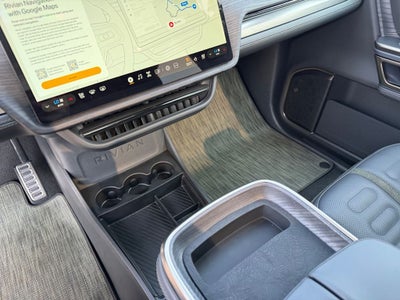 2024 Rivian R1T Base