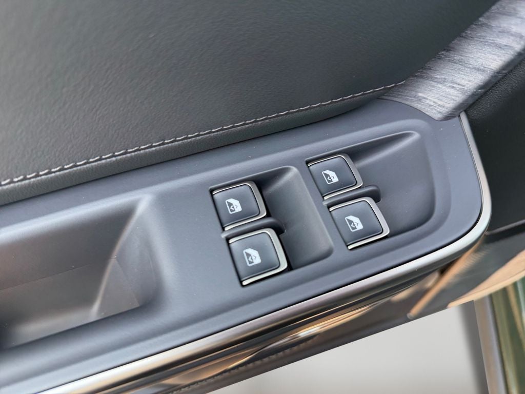 2024 Rivian R1T Base