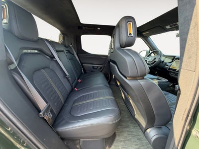 2024 Rivian R1T Base