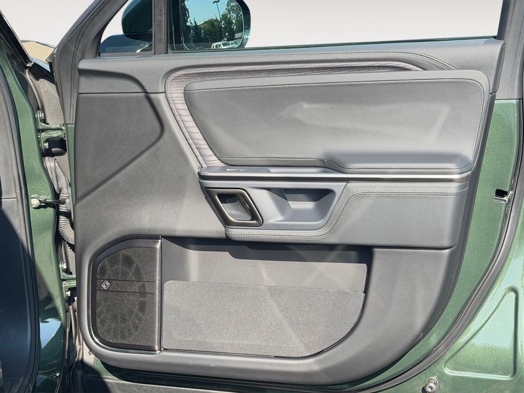 2024 Rivian R1T Base