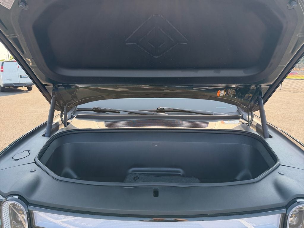 2024 Rivian R1T Base