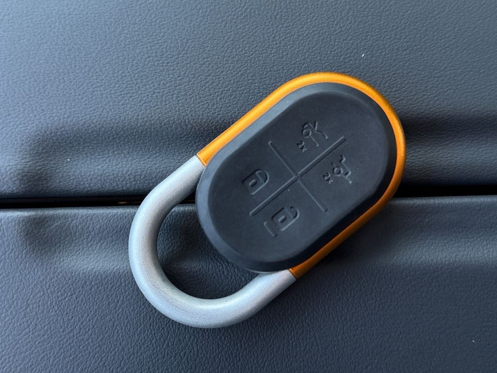 2024 Rivian R1T Base