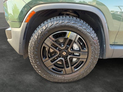 2024 Rivian R1T Base