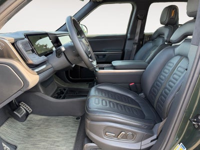 2024 Rivian R1T Base