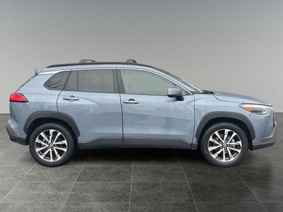 2024 Toyota Corolla Cross XLE