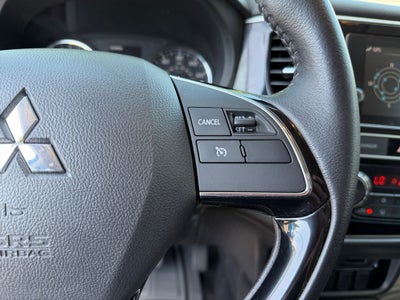 2019 Mitsubishi Outlander SE