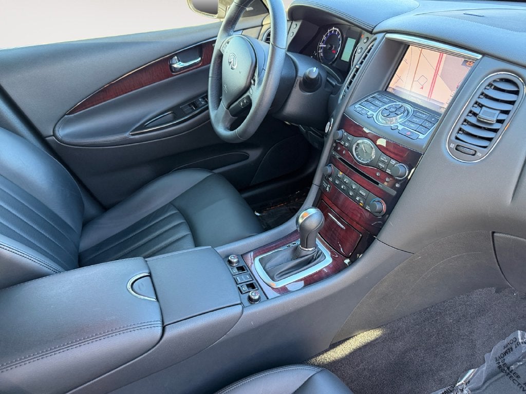 2017 INFINITI QX50 Base