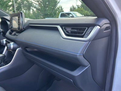 2022 Toyota RAV4 Hybrid SE