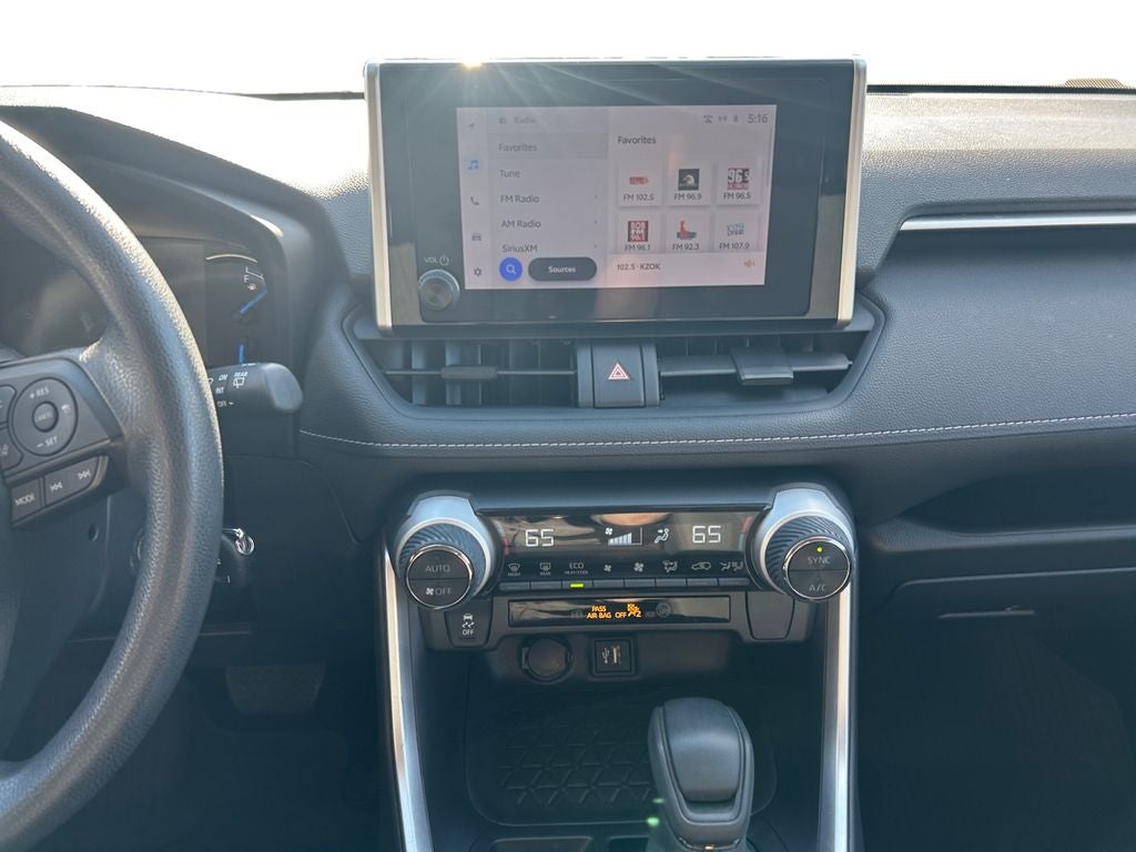 2023 Toyota RAV4 Hybrid LE