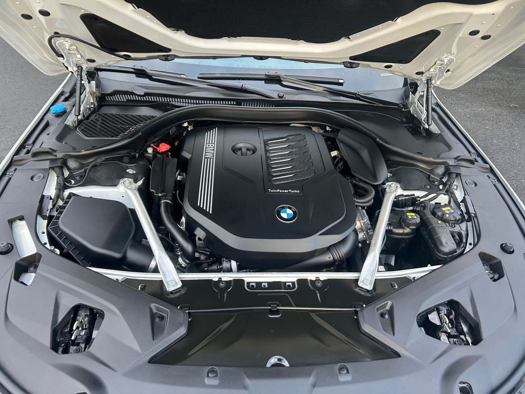 2020 BMW 8 Series 840i