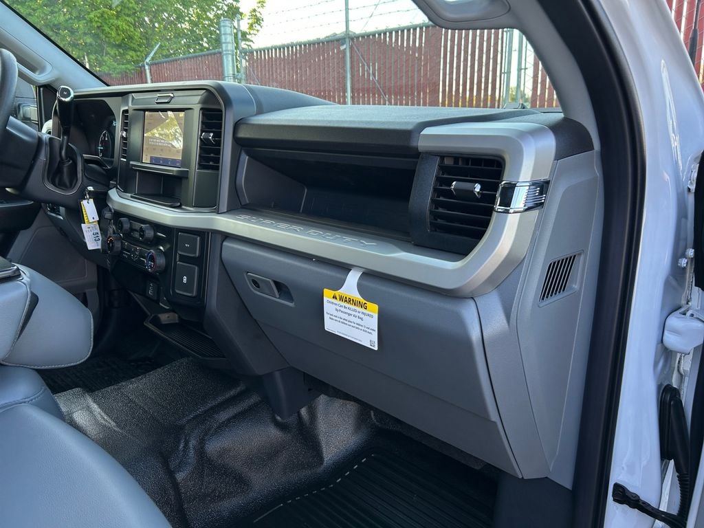 2025 Ford F-350SD Chassis XL