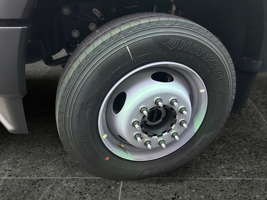 2025 Ford F-600SD XL