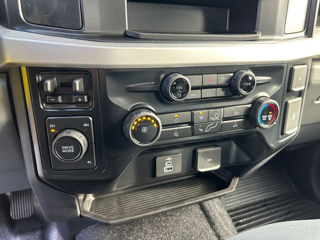 2025 Ford F-600SD XL