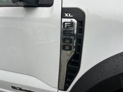 2025 Ford F-600SD XL