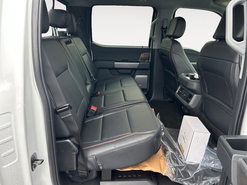 2026 Ford F-550SD Lariat DRW