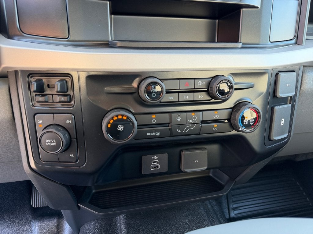 2027 Ford F-550SD XL DRW