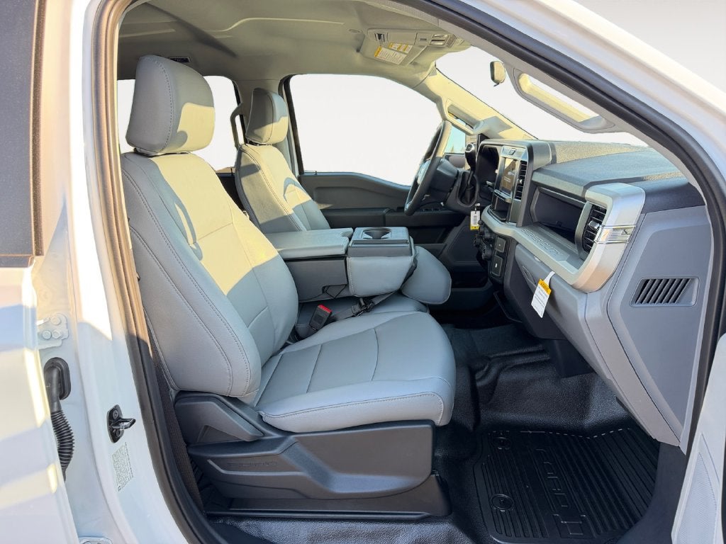 2027 Ford F-550SD XL DRW