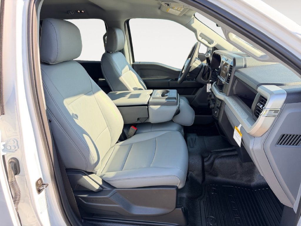 2027 Ford F-550SD XL DRW