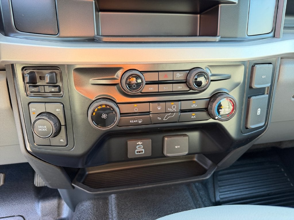 2027 Ford F-550SD XL DRW