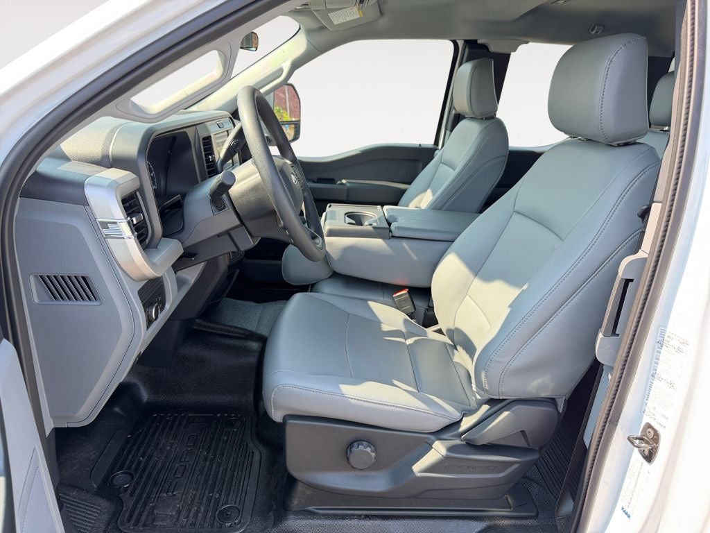 2026 Ford F-550SD DRW