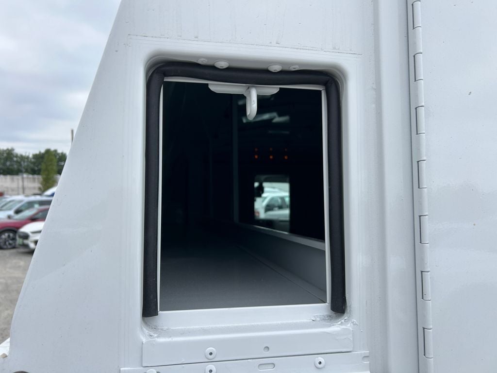 2026 Ford E-350 KUV Base Cutaway