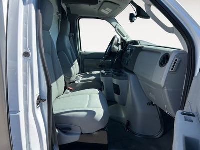 2026 Ford E-350 Base Cutaway