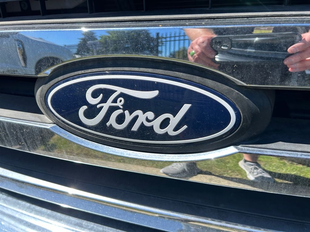 2026 Ford E-450SD Base