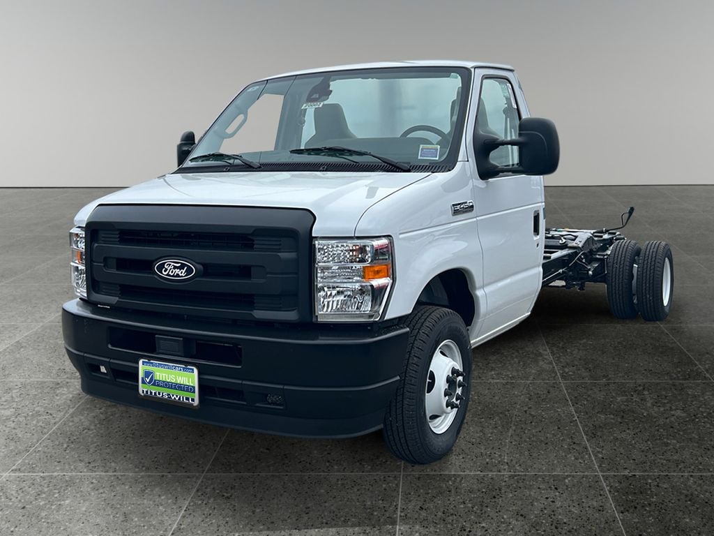 2027 Ford E-450SD Base