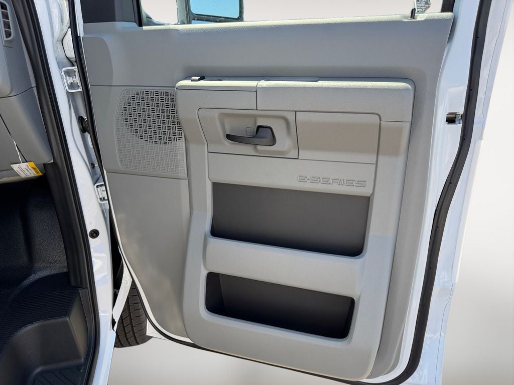 2027 Ford E-450SD Base