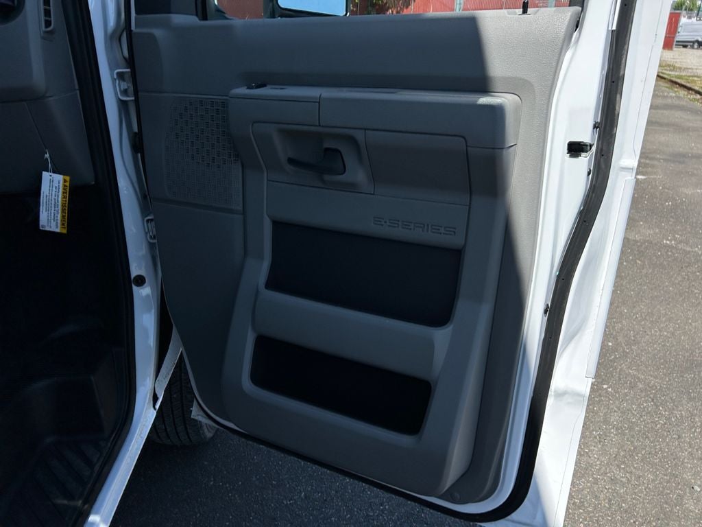 2025 Ford E-450SD Base