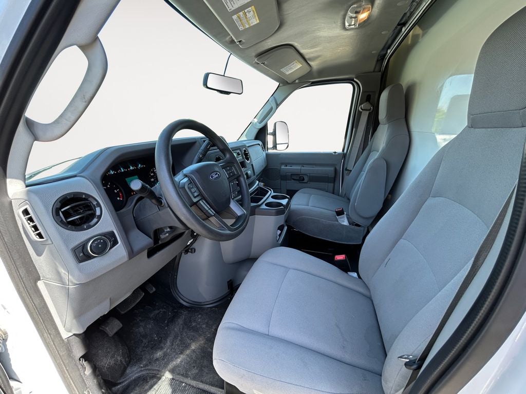 2025 Ford E-450SD Base