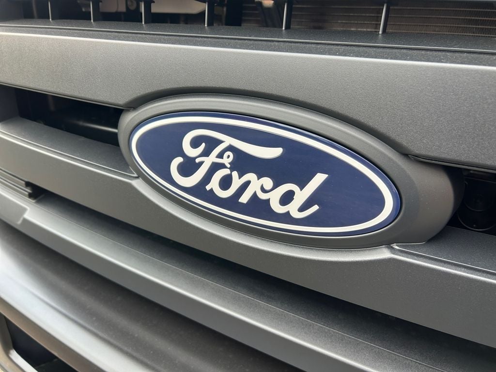 2027 Ford E-450SD Base