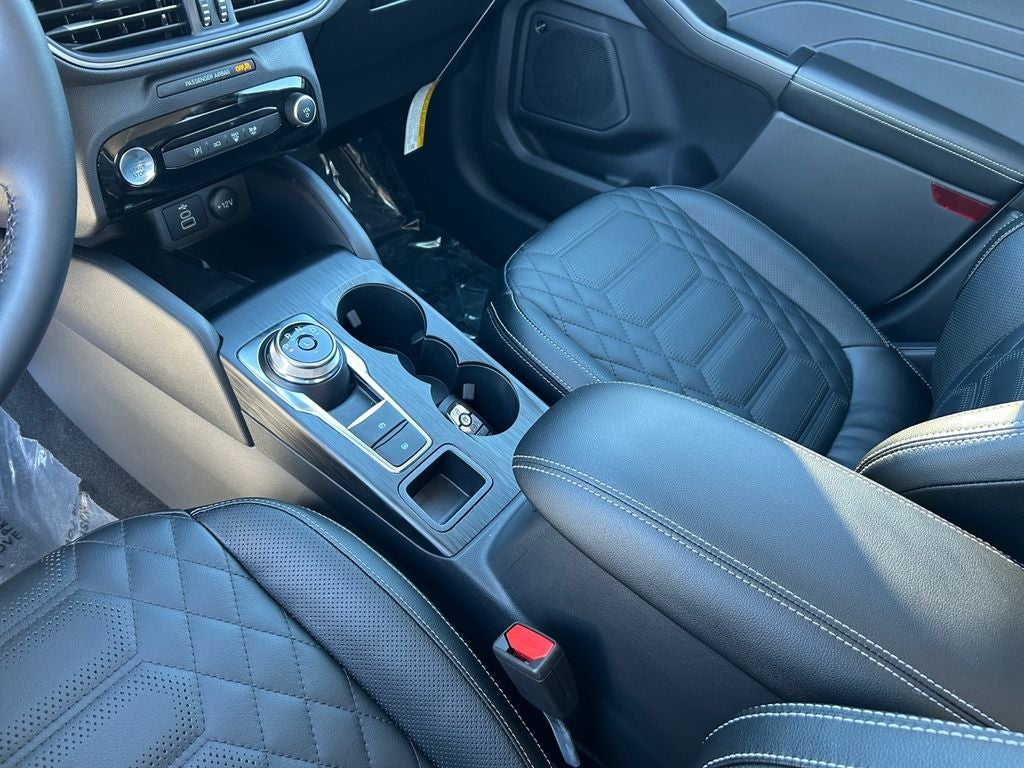 2024 Ford Escape Plug-In Hybrid Base