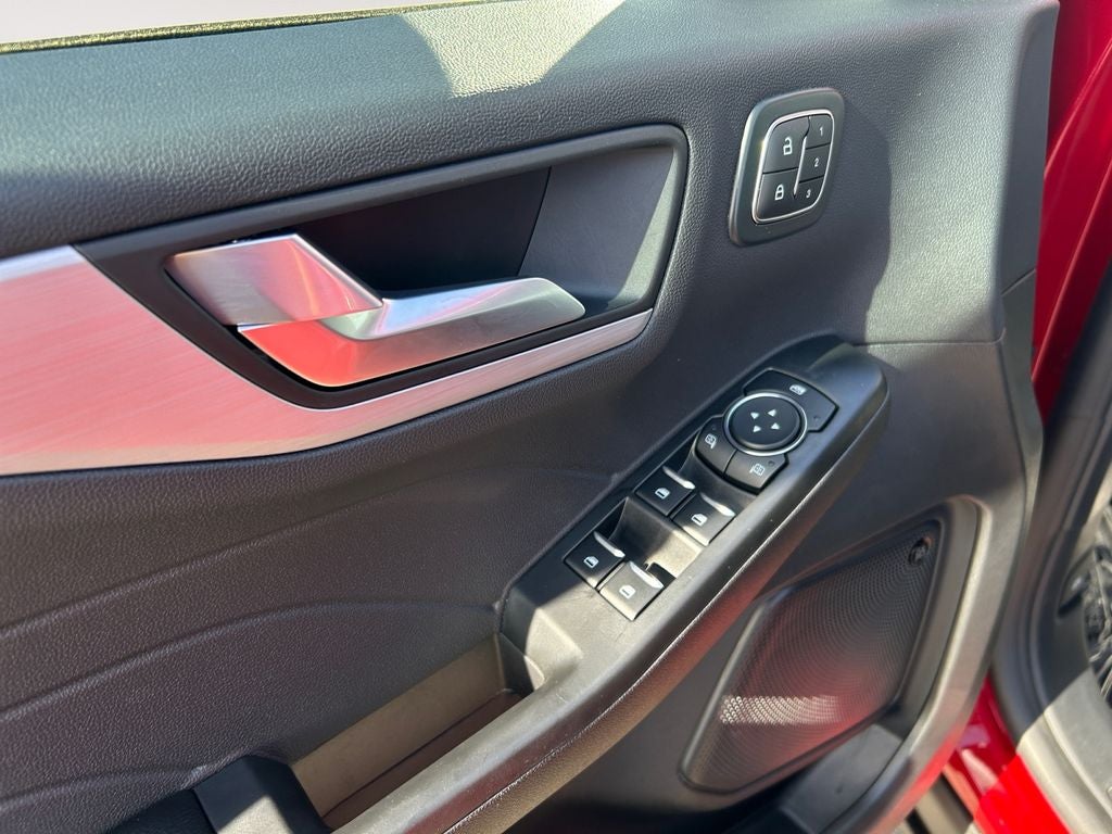 2025 Ford Escape Hybrid Platinum