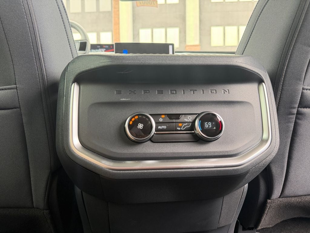 2027 Ford Expedition Max Active