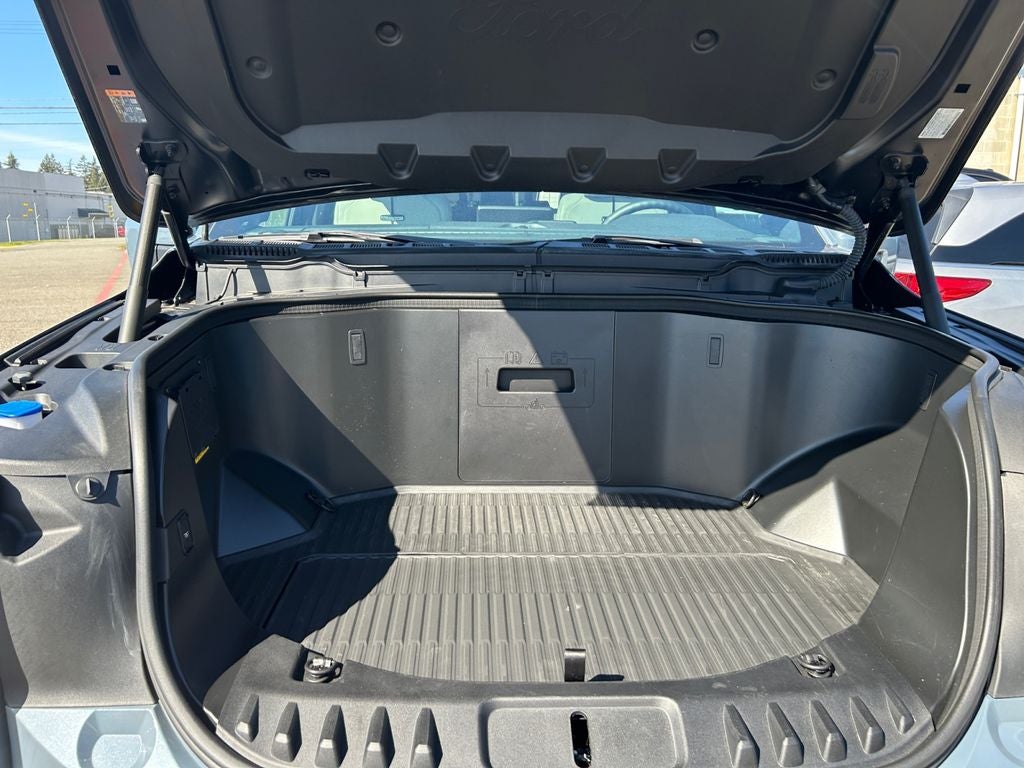 2023 Ford F-150 Lightning Platinum